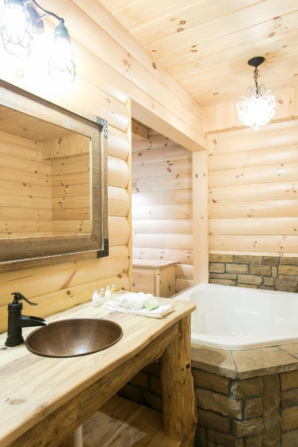 Hummingbird Haven Cabin By Amish Country Lodging Berlin Extérieur photo